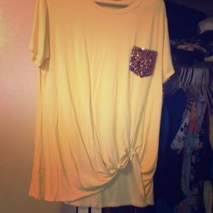 Yellow not tie pocket tee